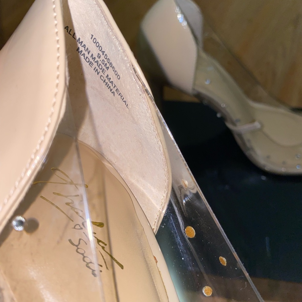 Heels - Picture 4 of 5